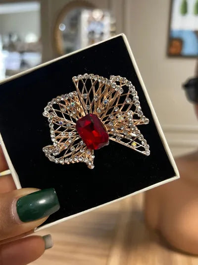 Brooch 5975
