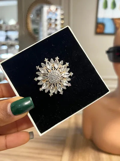 Brooch 5970