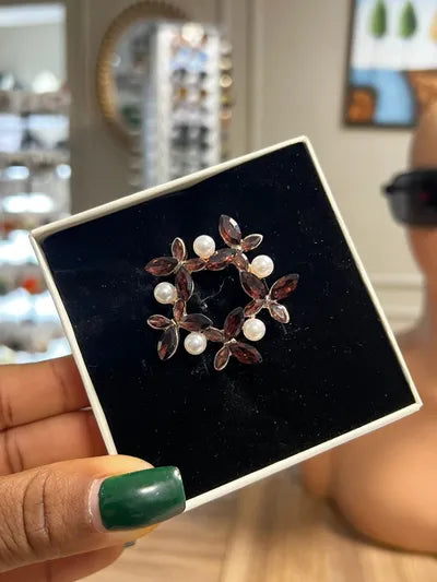 Brooch 5963